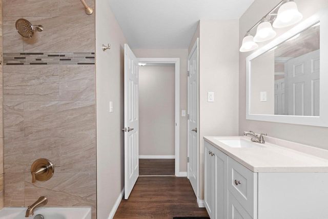 505 BLUEBIRD LANE, Green Bay, WI 54303