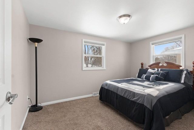 505 BLUEBIRD LANE, Green Bay, WI 54303