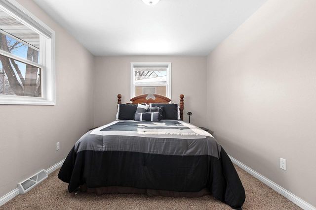 505 BLUEBIRD LANE, Green Bay, WI 54303