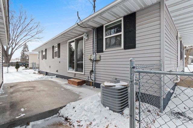 505 BLUEBIRD LANE, Green Bay, WI 54303