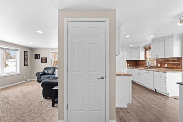 505 BLUEBIRD LANE, Green Bay, WI 54303