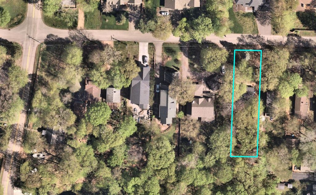 18965 Lake Ave, Deephaven, MN 55391