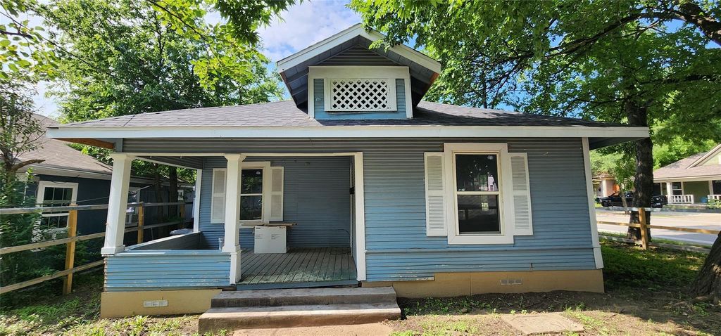 940 W 7th Street, Dallas, TX 75208