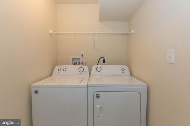 440 RUMBLING ROCK RD, Hedgesville, WV 25427