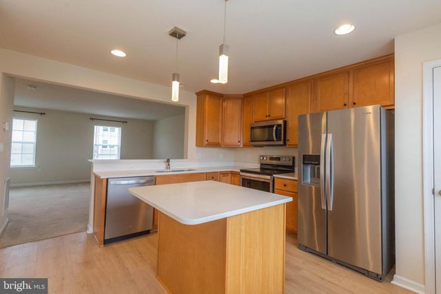 440 RUMBLING ROCK RD, Hedgesville, WV 25427