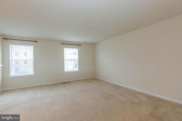 440 RUMBLING ROCK RD, Hedgesville, WV 25427