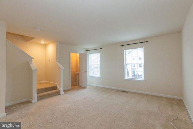 440 RUMBLING ROCK RD, Hedgesville, WV 25427