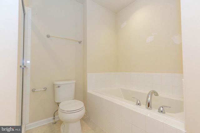 440 RUMBLING ROCK RD, Hedgesville, WV 25427