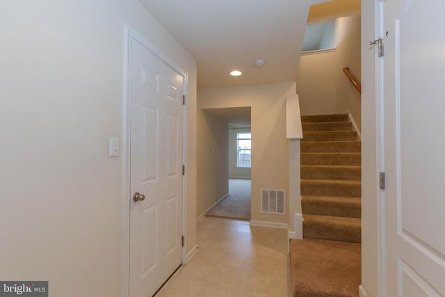 440 RUMBLING ROCK RD, Hedgesville, WV 25427