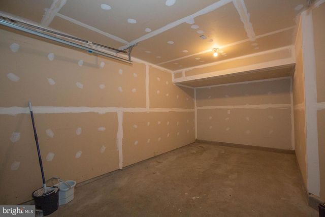 440 RUMBLING ROCK RD, Hedgesville, WV 25427