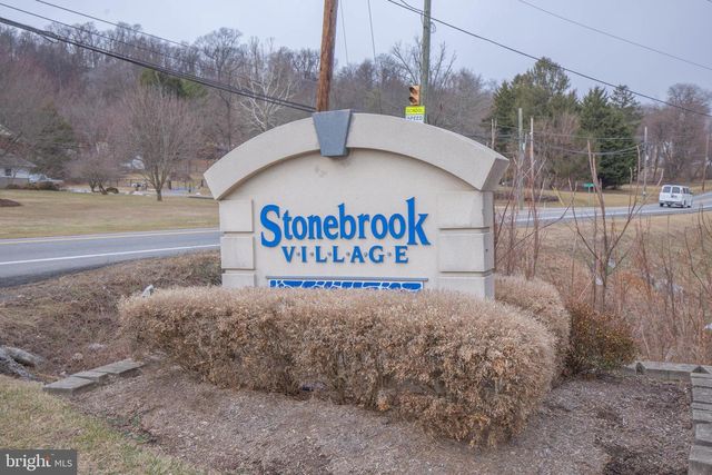 440 RUMBLING ROCK RD, Hedgesville, WV 25427