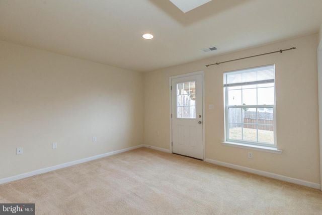 440 RUMBLING ROCK RD, Hedgesville, WV 25427