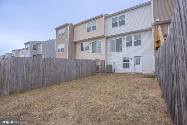 440 RUMBLING ROCK RD, Hedgesville, WV 25427