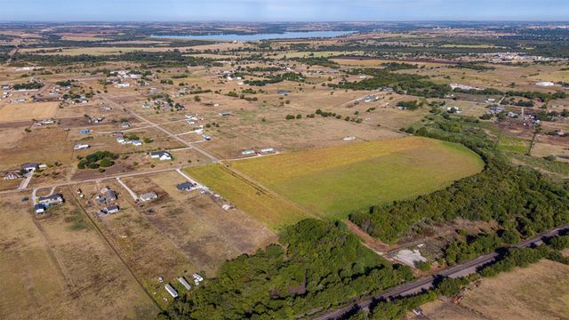 4401 Fox Street, Cleburne, TX 76033