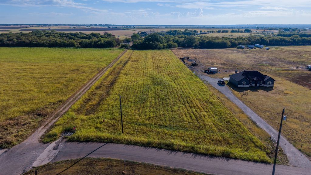 4401 Fox Street, Cleburne, TX 76033