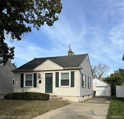 3734 Buckingham Avenue, Berkley, MI 48072