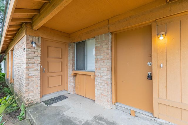 323 W William Cannon DR A, Austin, TX 78745
