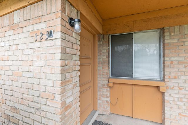 323 W William Cannon DR A, Austin, TX 78745