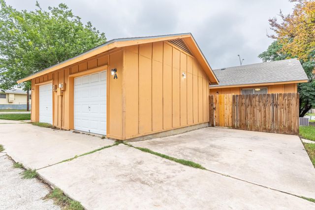 323 W William Cannon DR A, Austin, TX 78745