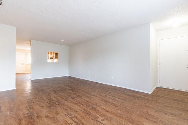 323 W William Cannon DR A, Austin, TX 78745