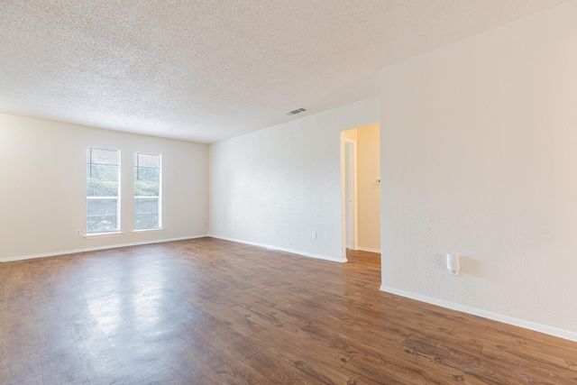 323 W William Cannon DR A, Austin, TX 78745