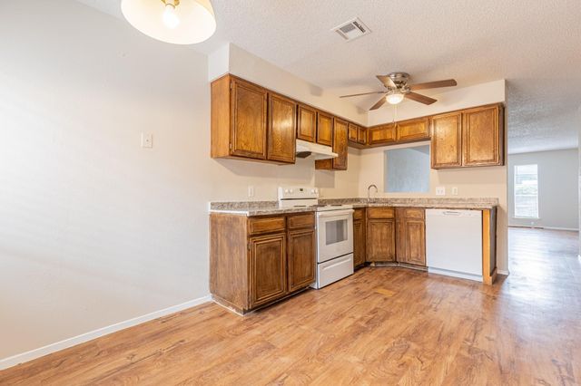 323 W William Cannon DR A, Austin, TX 78745