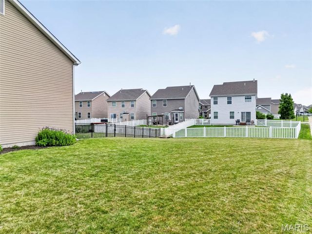 3381 Charlestowne Crossing Drive, St Charles, MO 63301