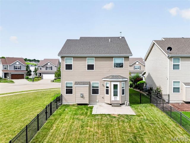 3381 Charlestowne Crossing Drive, St Charles, MO 63301