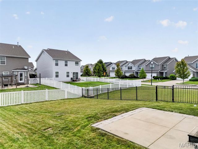 3381 Charlestowne Crossing Drive, St Charles, MO 63301