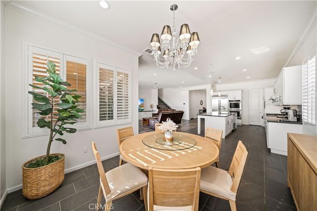 702 E Lemon Swirl, Azusa, CA 91702