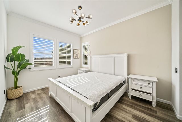 702 E Lemon Swirl, Azusa, CA 91702