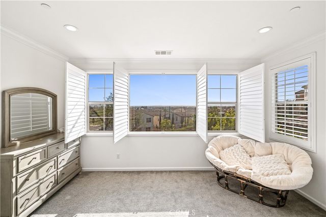 702 E Lemon Swirl, Azusa, CA 91702