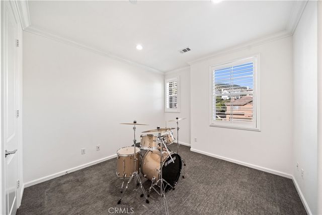 702 E Lemon Swirl, Azusa, CA 91702