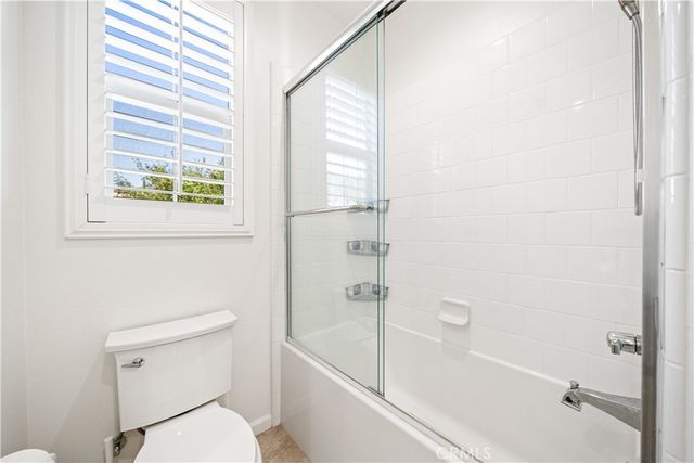 702 E Lemon Swirl, Azusa, CA 91702