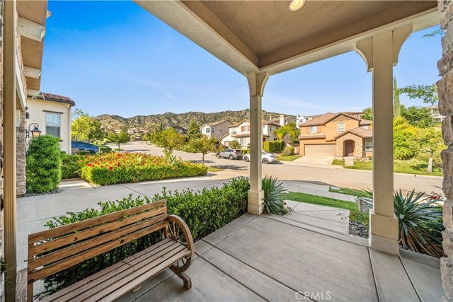 702 E Lemon Swirl, Azusa, CA 91702