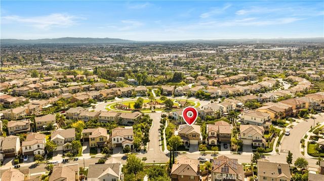 702 E Lemon Swirl, Azusa, CA 91702