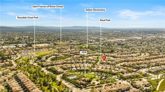 702 E Lemon Swirl, Azusa, CA 91702