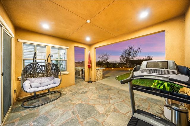 702 E Lemon Swirl, Azusa, CA 91702