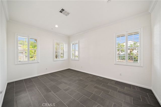 702 E Lemon Swirl, Azusa, CA 91702