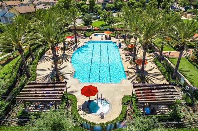 702 E Lemon Swirl, Azusa, CA 91702