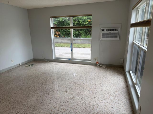 2612 NE 13th Court, Fort Lauderdale, FL 33304