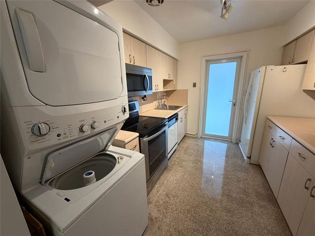 2612 NE 13th Court, Fort Lauderdale, FL 33304