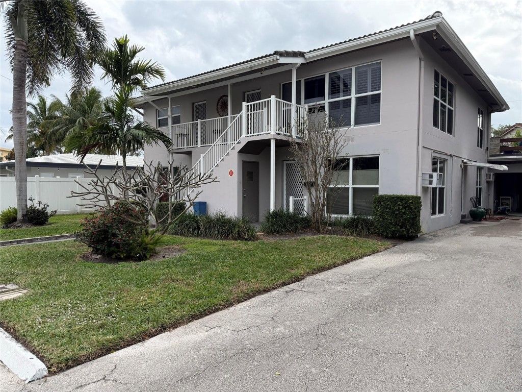 2612 NE 13th Court, Fort Lauderdale, FL 33304