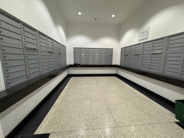 757 N Orleans Street 812, Chicago, IL 60654