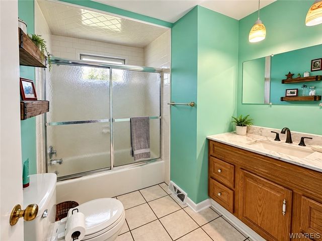 35 Treehaven Road, West Seneca, NY 14224