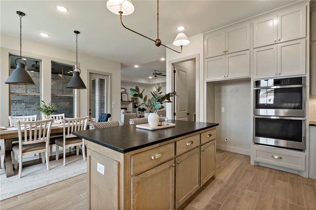 2112 Madden Circle, College Station, TX 77845