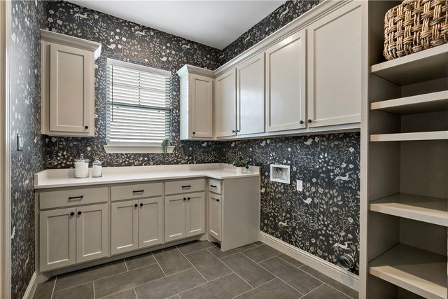 2112 Madden Circle, College Station, TX 77845