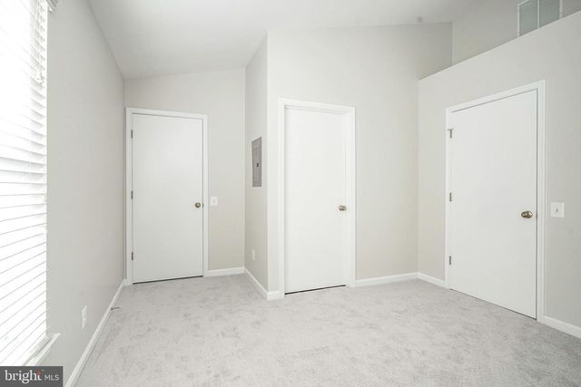 1011 CRESTMONT DR, Mantua, NJ 08051