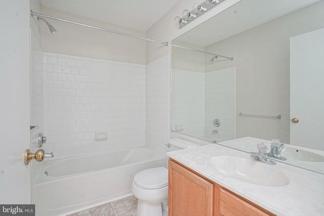 1011 CRESTMONT DR, Mantua, NJ 08051