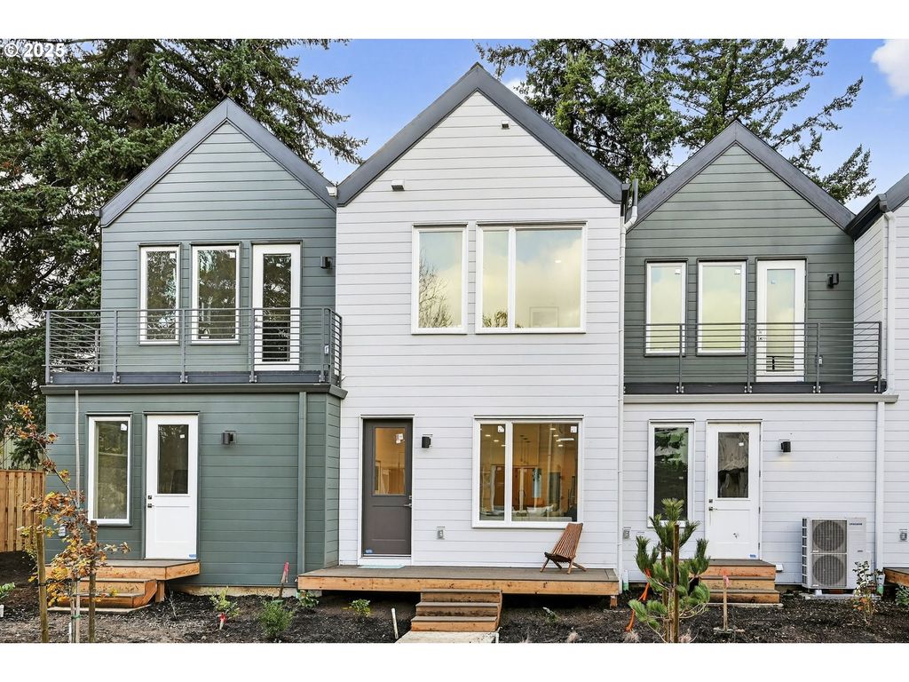 7248 Ne Going St, Portland, OR 97218